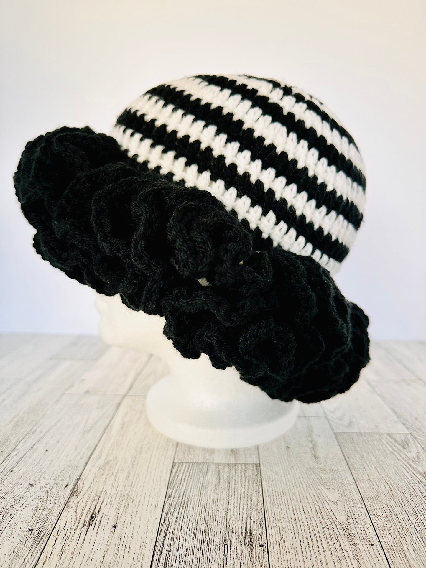 Obanai Ruffle Hat