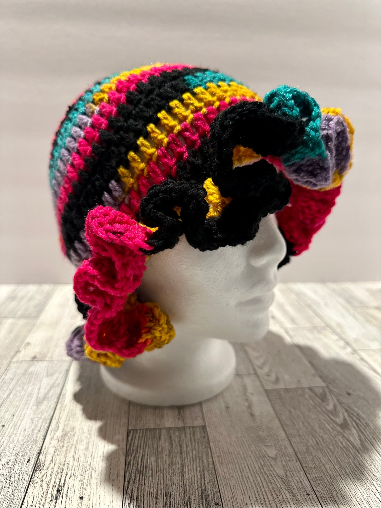 Retro Ruffle Hat