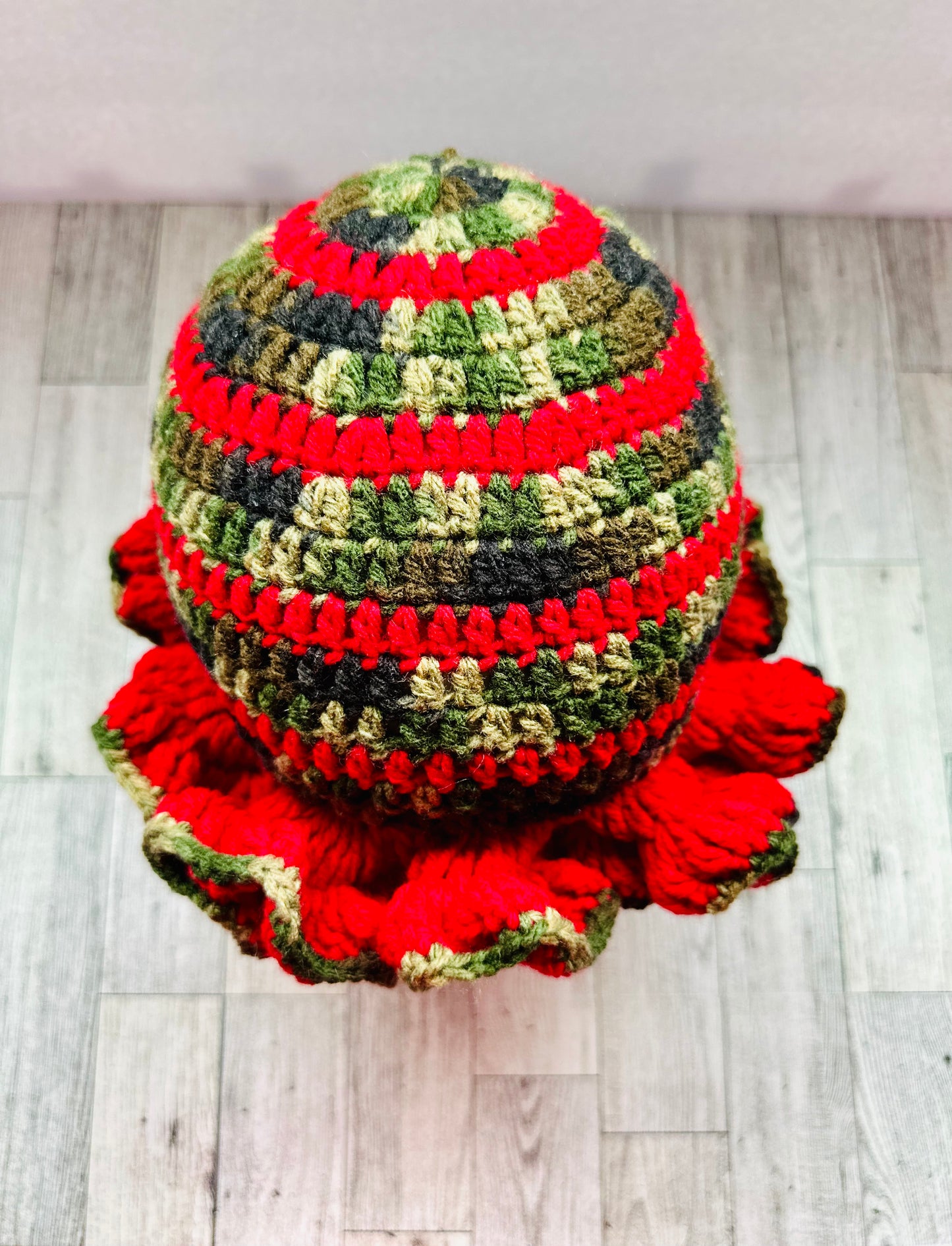 Red Camo Ruffle Hat